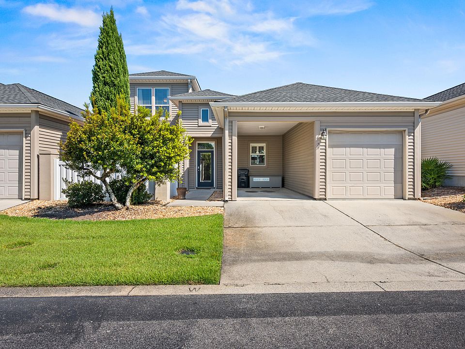 1st image of 79 Courtyard Dr