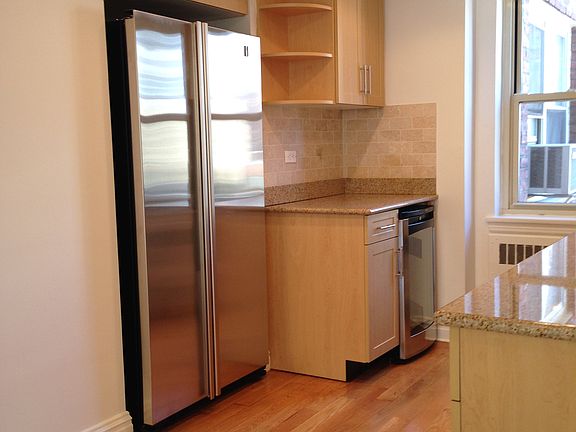 2nd image of 41 Park Ave APT 11H