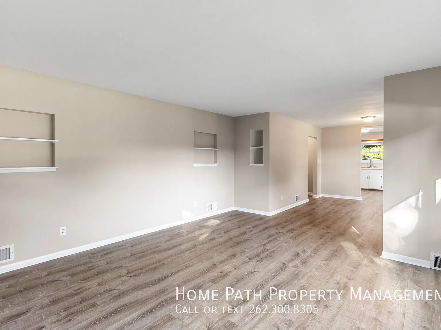 3 bed, 1.5 bath, 2060 sqft, $2,300 — Photo 2