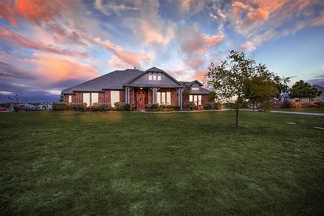 1st image of 507 Alexander Ln