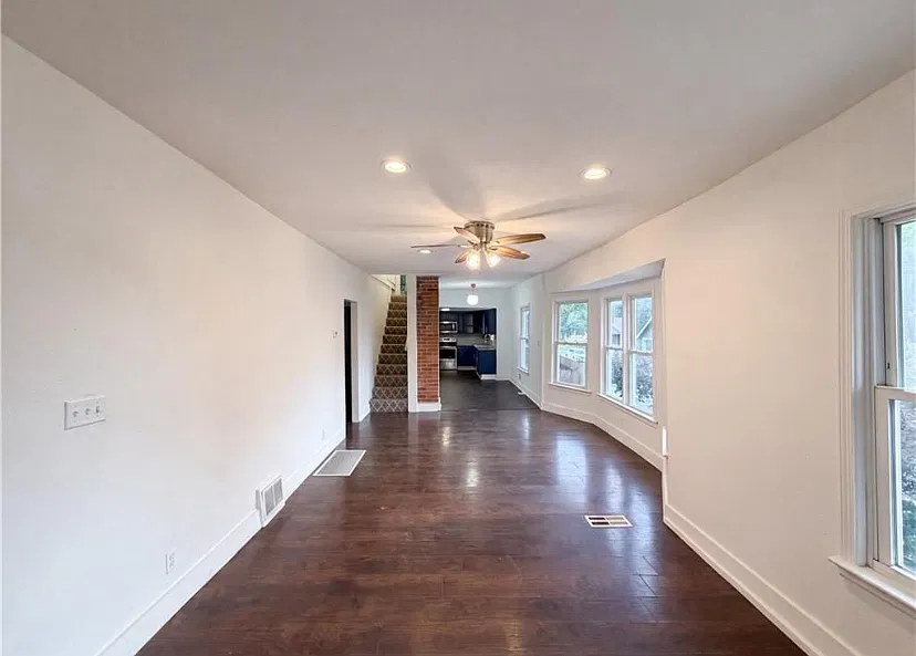 3 bed, 1212 sqft, $1,595 — Photo 4