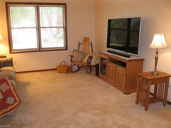 4th image of 2326 Shirley Ann Dr