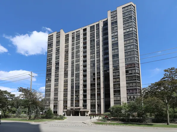 5 Kenneth Ave #405, Toronto, ON M2N 6M7