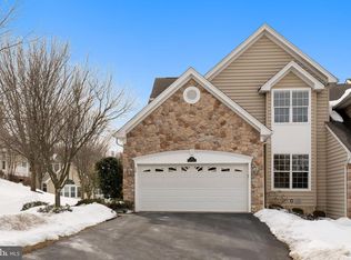 24 Sagewood Dr, Malvern, PA 19355