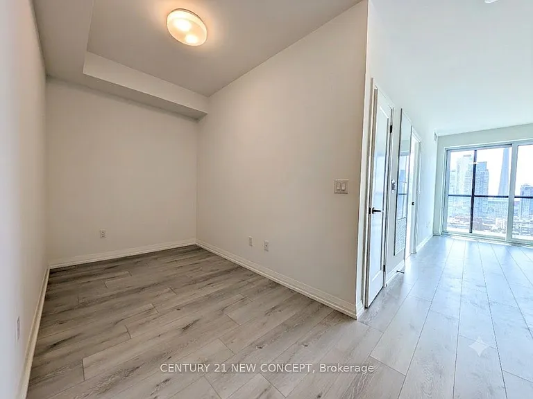 280 Dundas St W #2107 — Photo 6