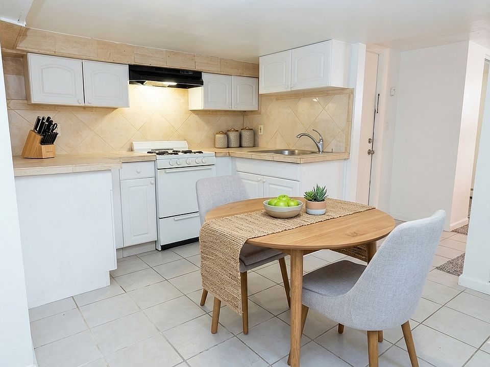 2nd image of 405 N Washington Ave #7