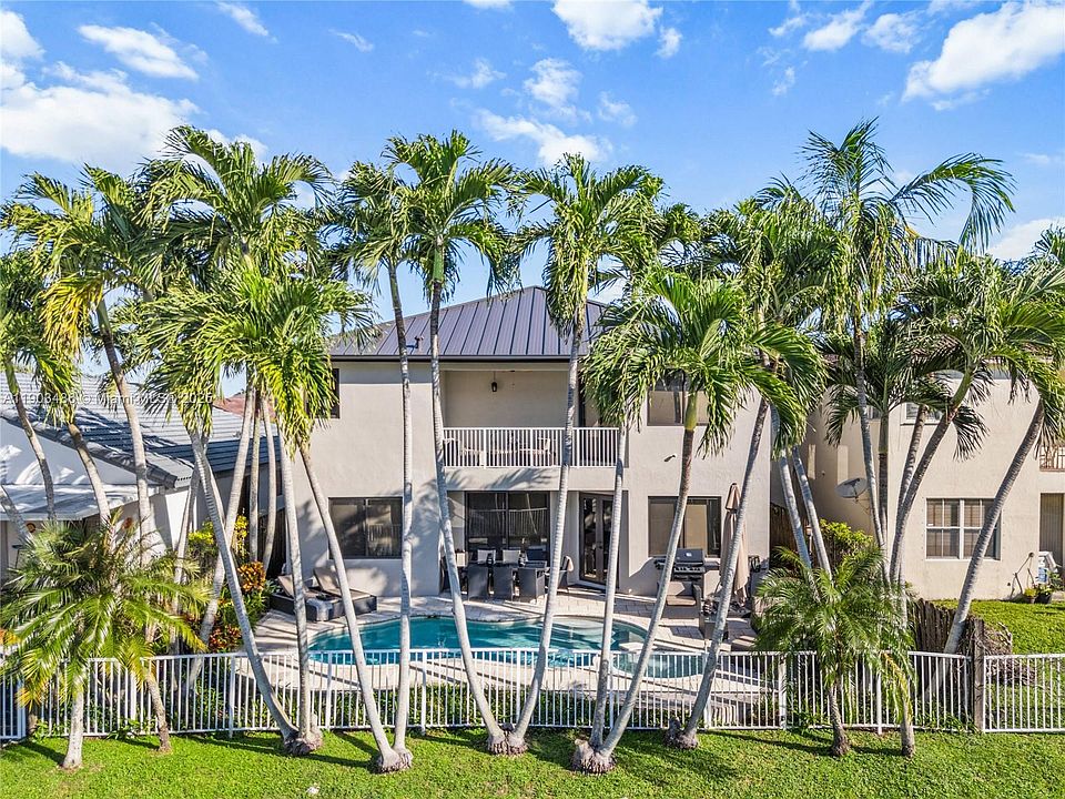 15452 SW 24th Ter, Miami, FL 33185 | Zillow