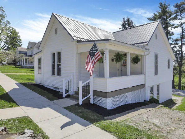 217 S Columbus St, Somerset, OH 43783