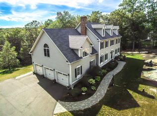 7 James Vincent Dr, Clinton, CT 06413