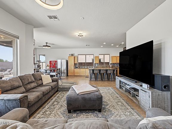 4th image of 2757 W VIA CALABRIA Way