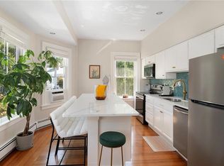 109 Church St APT 3, Newport, RI 02840