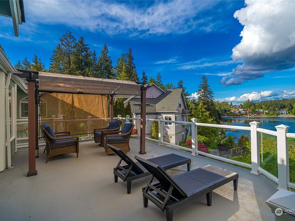 1st image of 435 Lake Louise Drive SW