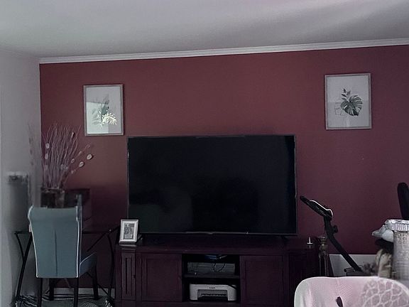 4th image of 204 Whittington Cir