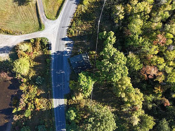 5th image of 940 New Cumberland Rd