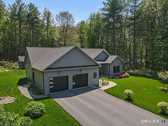 3rd image of 443 Marsh Road