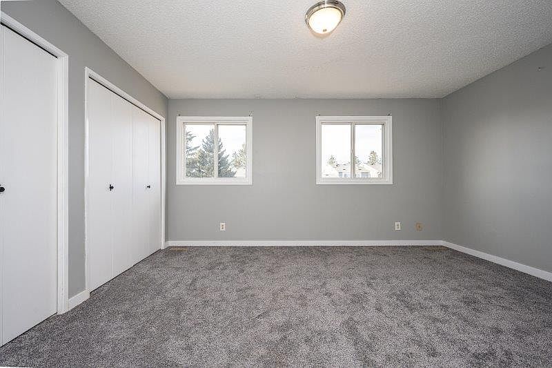 Calgary Townhouse for rent - 3 Bedrooms — photo 2