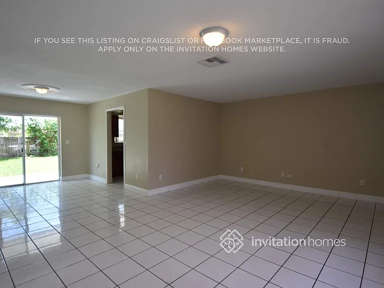 10980 SW 176th St — Photo 3