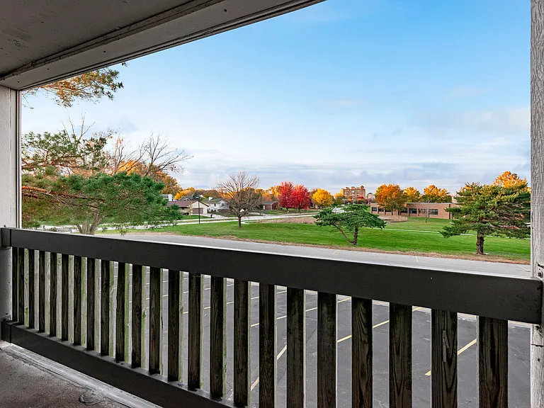 Oakwood Apartments — Photo 48
