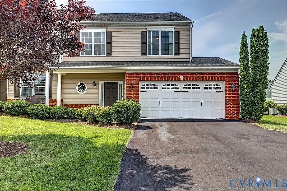 3 bed, 2.5 bath, 2415 sqft, $2,900 — Photo 1