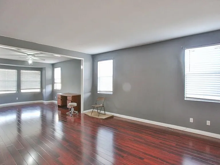 2845 Sawgrass Dr — Photo 11
