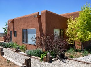 105 Mesa Sea, Arroyo Hondo, NM 87512