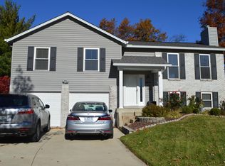 4801 Lowndes Dr, Saint Louis, MO 63129