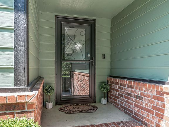 3rd image of 1915 N Beretta Ct