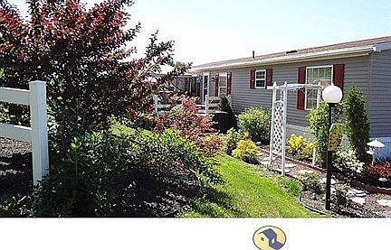1st image of 900 Sycamore Dr