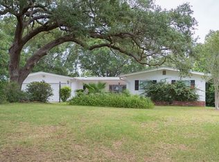 1812 Oak Park Dr N, Clearwater, FL 33764