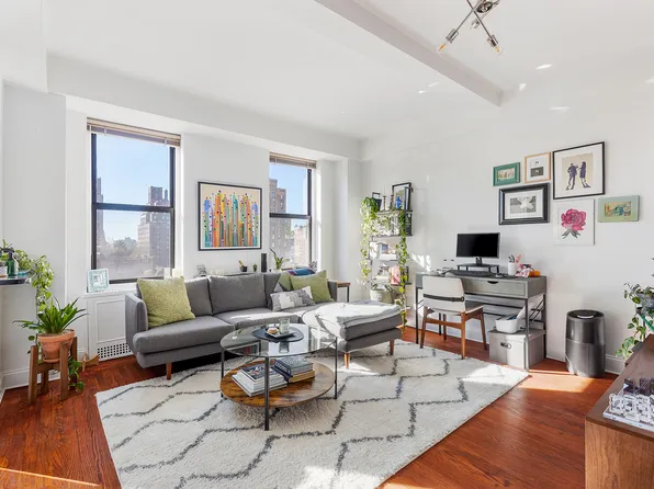 161 West 16th Street image 1 of 8