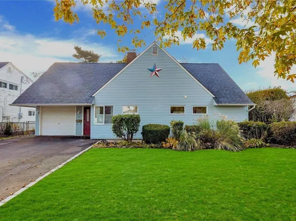 514 Sand Hill Road, Wantagh, NY 11793