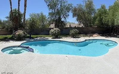 6829 Laredo St — Photo 20