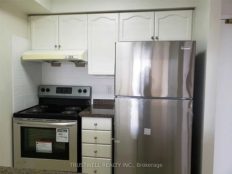 8 Hillcrest Ave #1508 — Photo 2