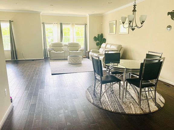 5th image of 7427 Saint Margarets Blvd