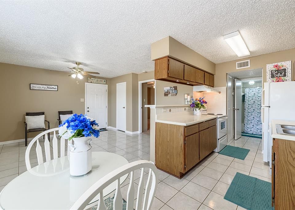 1st image of 12660 Ashford Point Dr APT 611