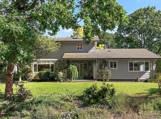 1094 Sluggett Rd, Central Saanich, BC V8M1J1