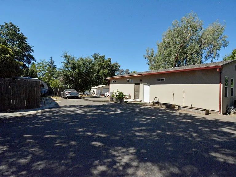 8035 Sunrise Blvd #1 — Photo 2