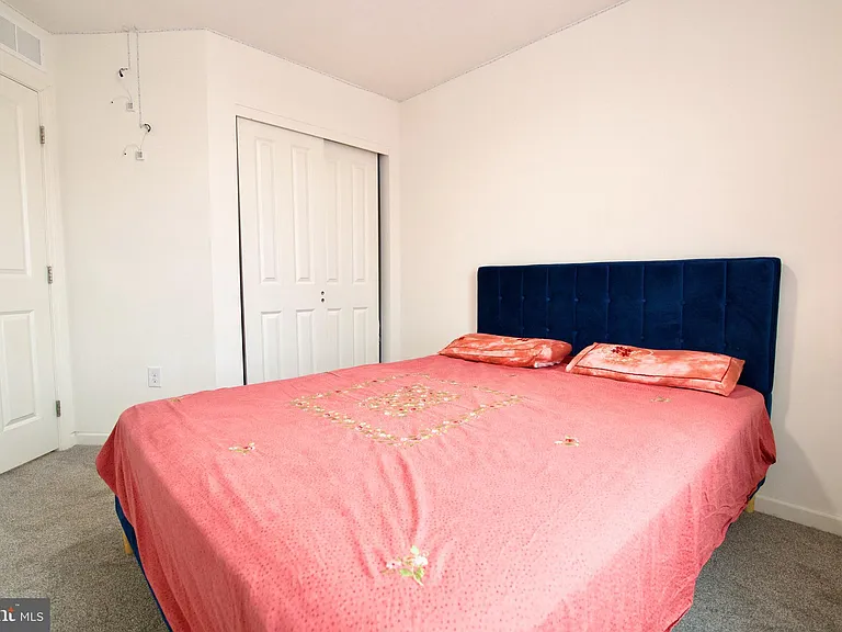 633 Keswick Ct — Photo 52