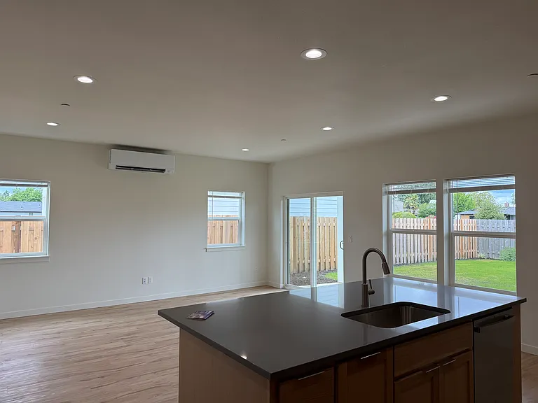 455 Alder St #A & B — Photo 16