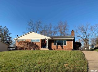 720 16th St, Bettendorf, IA 52722