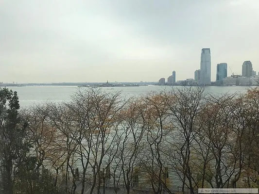 Rented by LL Real Estate Services | media 17