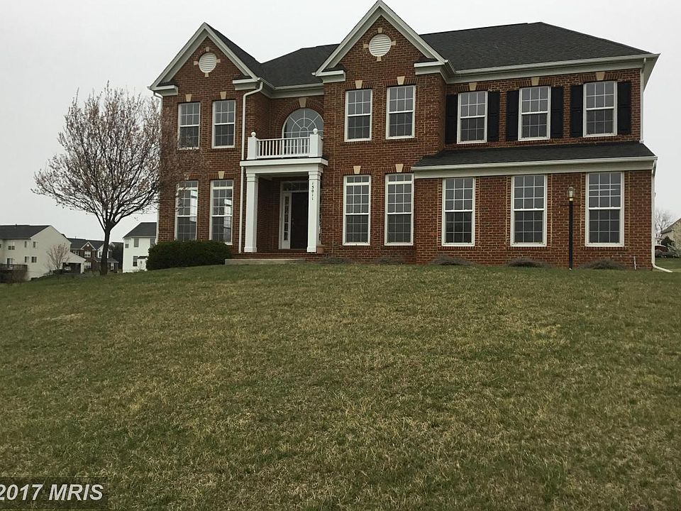 1st image of 15011 Burgandine Ave