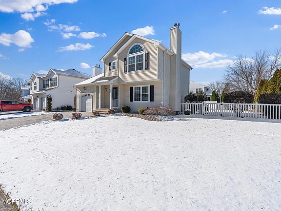 2nd image of 47 Sun Hollow Road