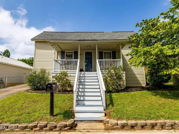 706 N C St, Lenoir City, TN 37771