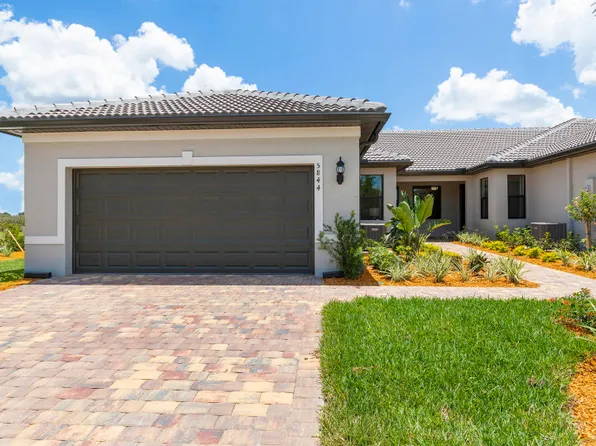 6422 Memorial Lane Ave, Immokalee, FL 34142