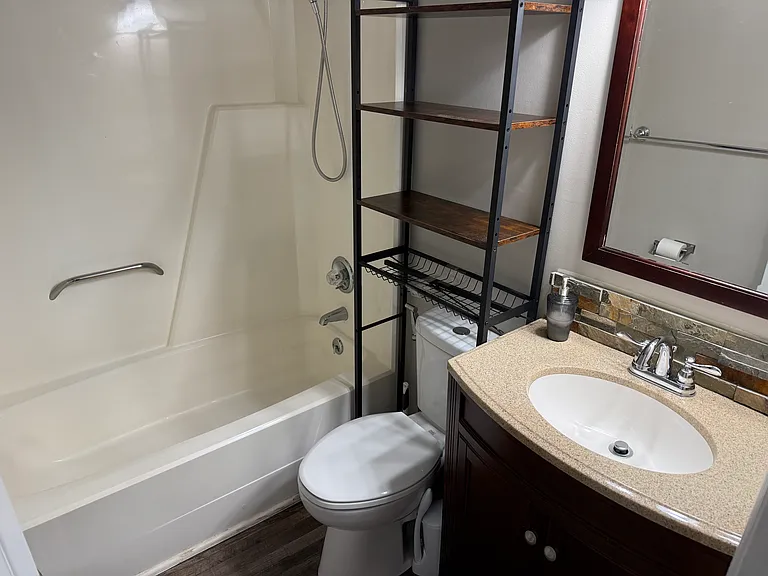 351 Tonya Dr — Photo 7
