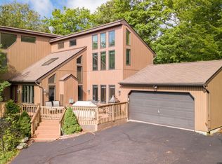 505 Overlook Ter, Stroudsburg, PA 18360