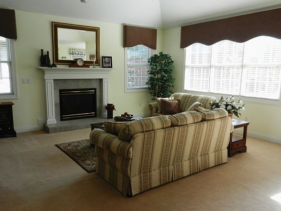 5th image of 780 Keeneland Green Dr