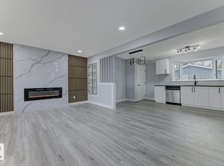 6208 137th Ave NW, Edmonton, AB T5A1C9