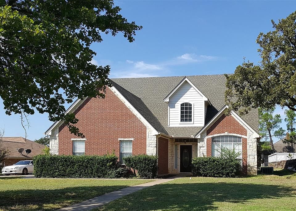 1st image of 702 John Thomas Dr